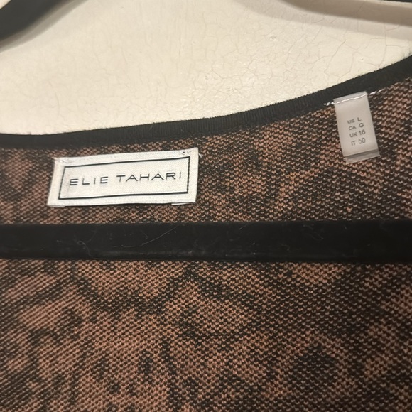 ELIE TAHARI gorgeous sweater dress in a brown/black knit print- like new in Sz.L - Picture 4 of 10